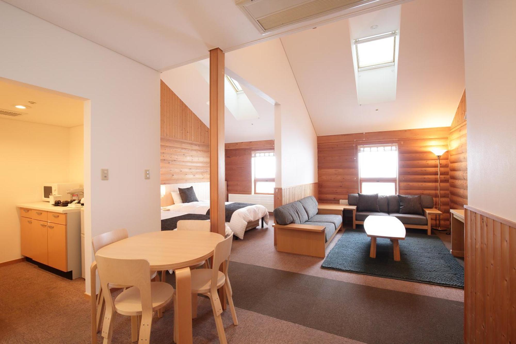 Log The Maple Lodge Iwamizawa