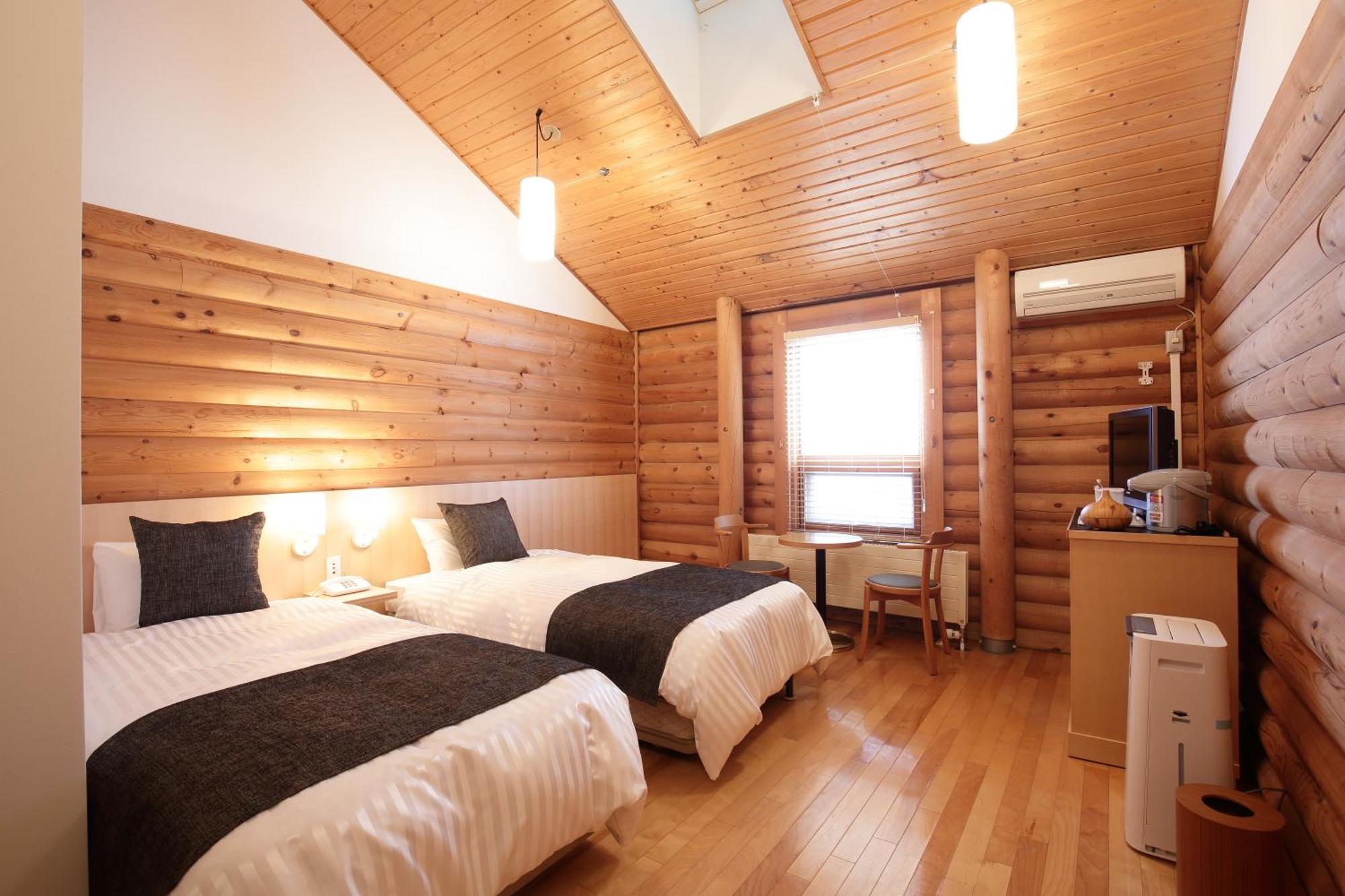 Log The Maple Lodge *